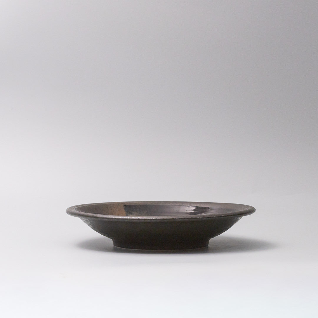 Shallow Bowl 23cm Mottled Black with Brushstroke - Image 3