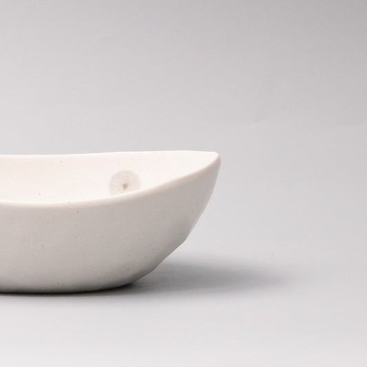 Bowl Oval 20cm White with Grey Dots Design - Image 2