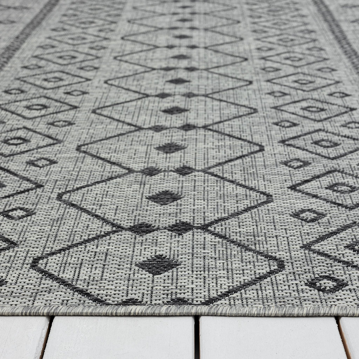 Alfresco 423 Lava Indoor Outdoor Indoor/Outdoor, Flatweave Hallway Runner