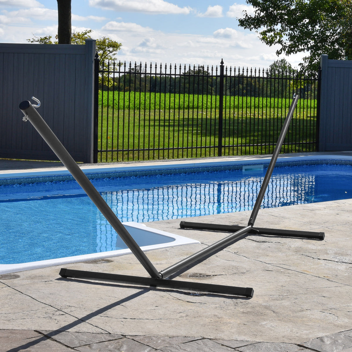 Vivere 3-Beam Steel Stand (15ft) - Black