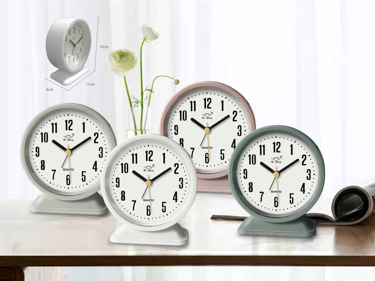 Bulk 12 Round Table Clock 11.5x5.3x12.7cm 4 Asst
