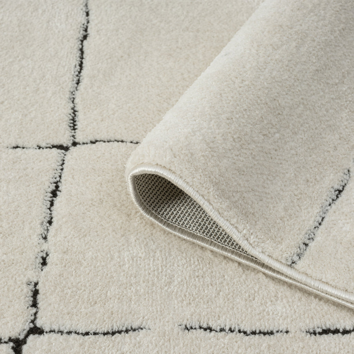 Admire 670 Vanilla Contemporary Rug