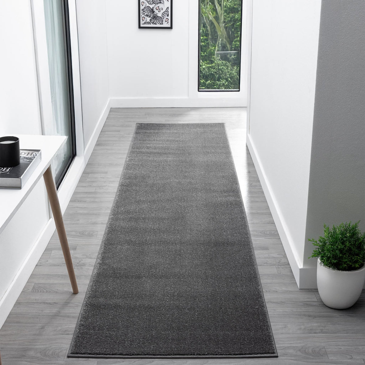 Europa 1000 Dk. Grey Hallway Runner