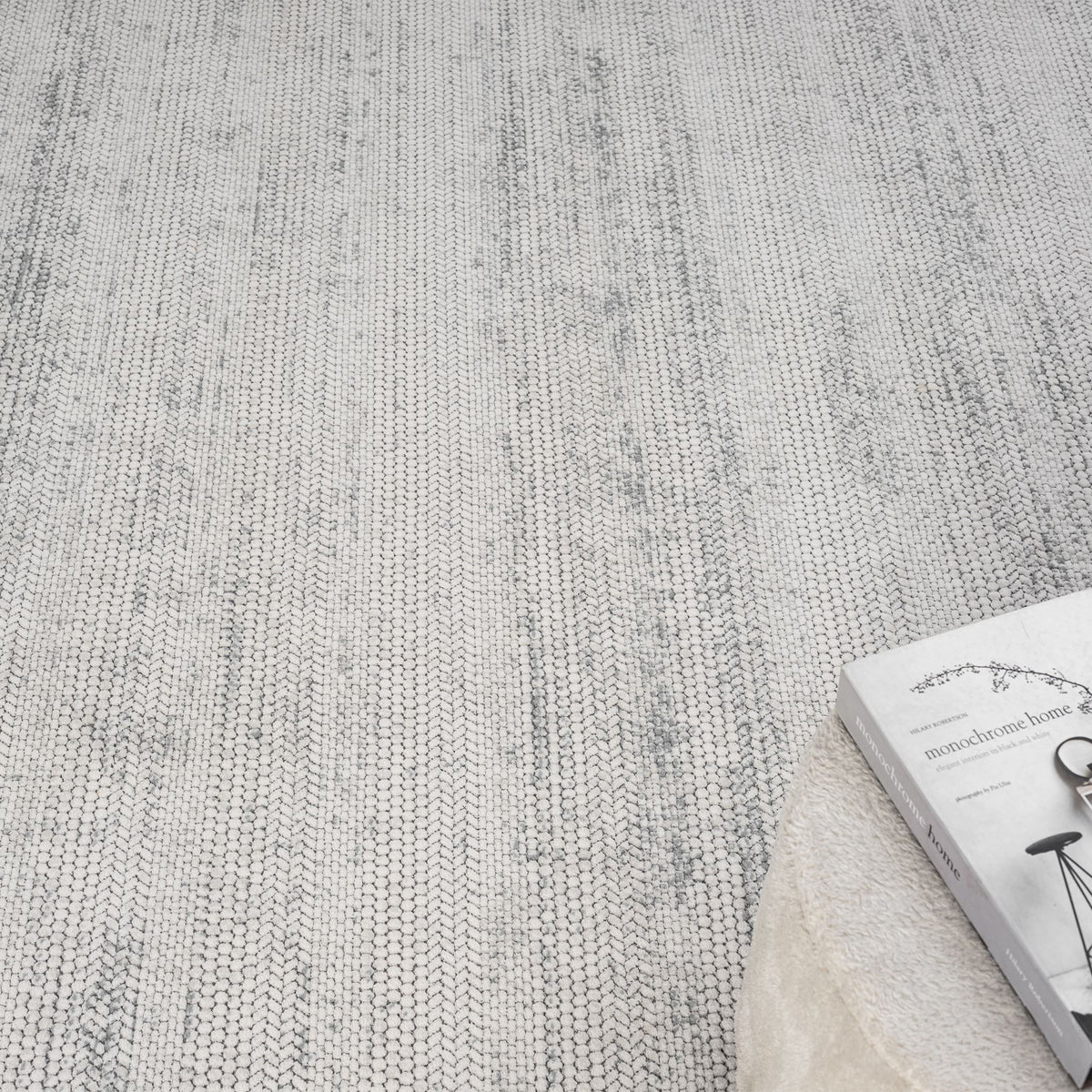 Lavish 712 Cloud Modern Rug