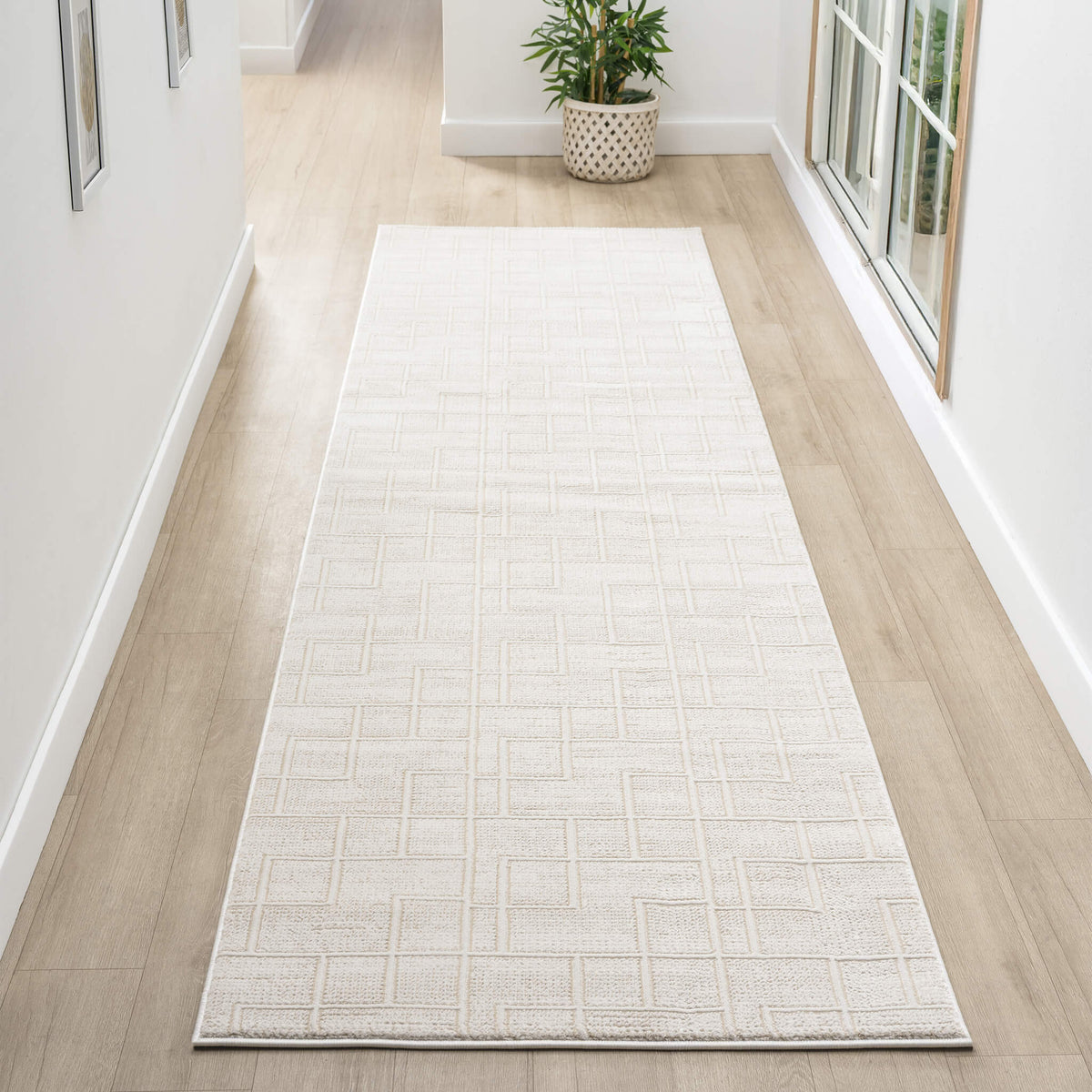 Luxley 598 Linen Modern Hallway Runner