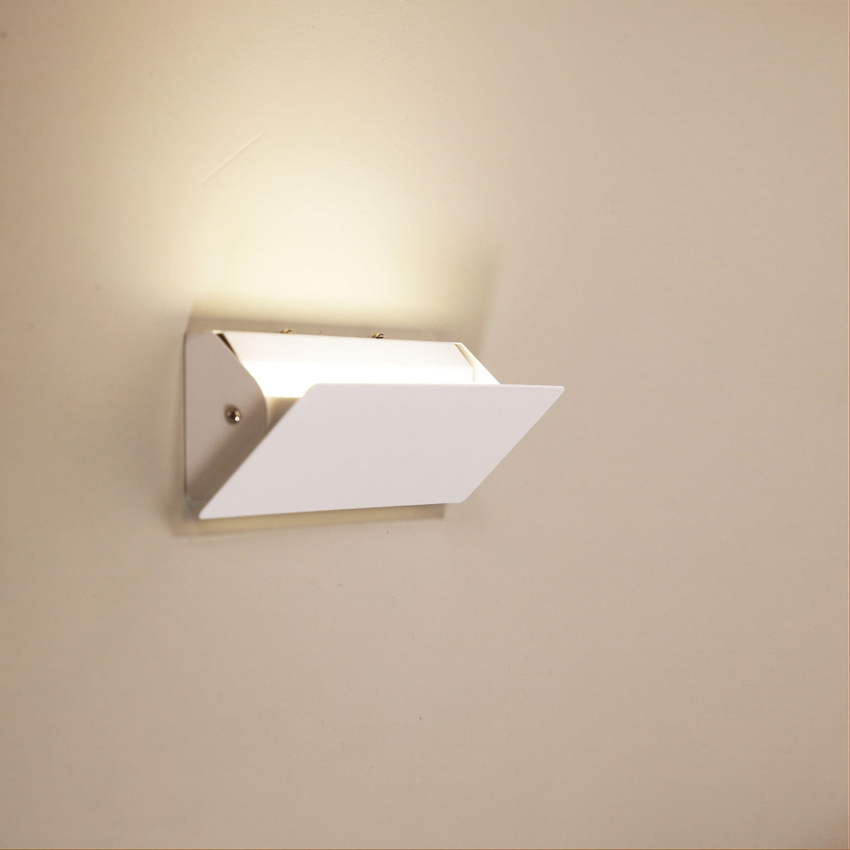 8W Cts LED Wall Light - Nimmo