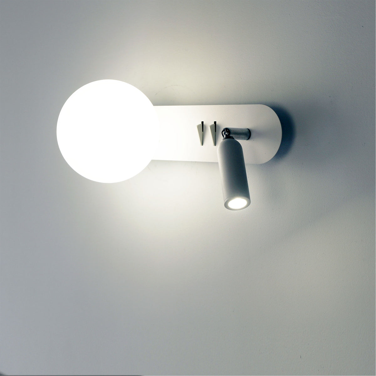 G9 Opal Sphere W/ 3W LED Spot - Harlow Switched White