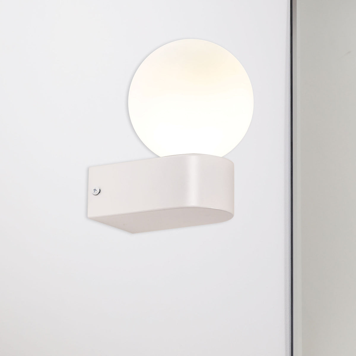 IP44 G9 Wall Light - Minne White