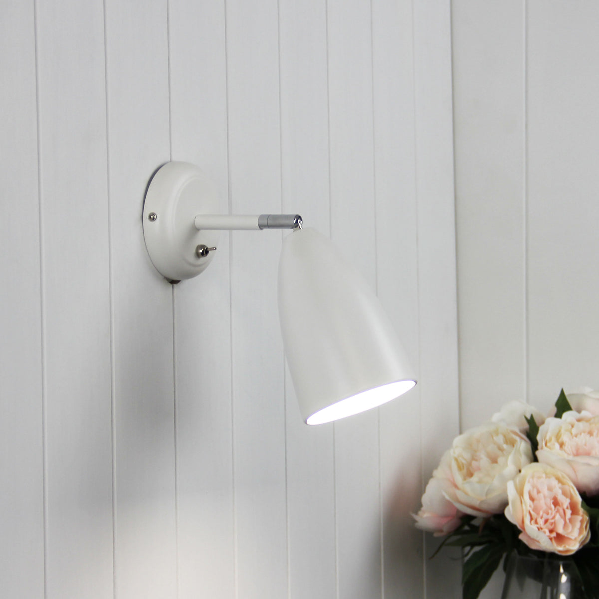 Adjustable Wall Light - Salem W Switch