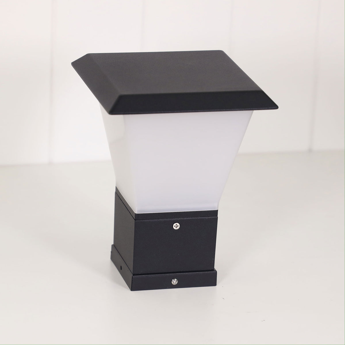 Pillar Mount Outdoor Light - Oblik