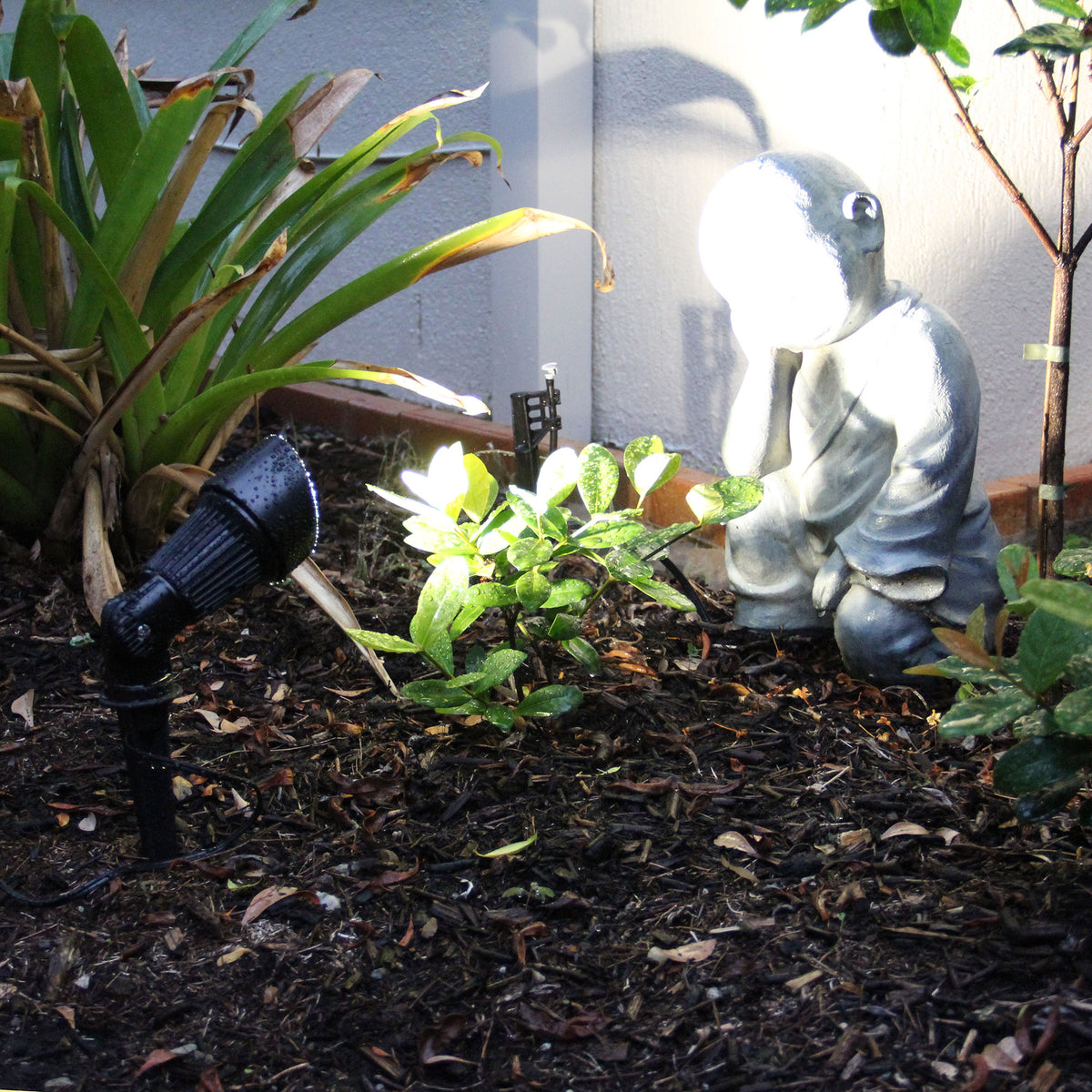 12V MR16 DIY Hooded Garden Spike - Thax Spike Black
