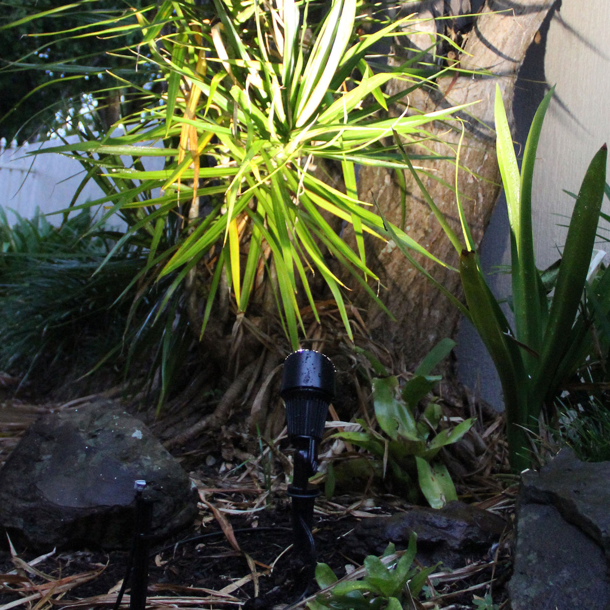 12V MR16 DIY Hooded Garden Spike - Thax Spike Black