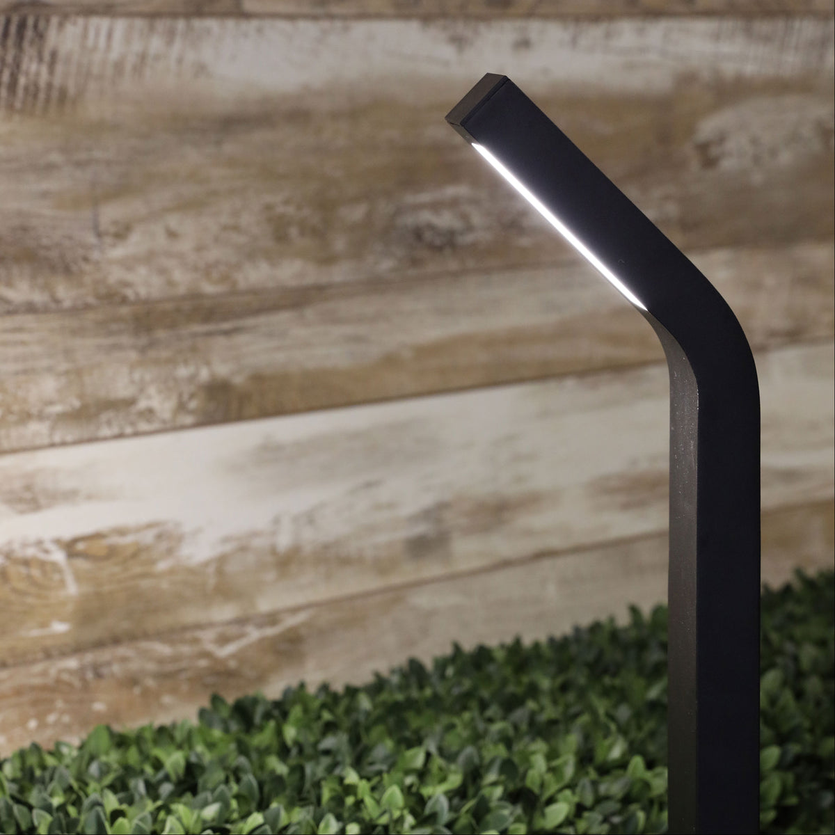 LED 240V Bollard - Vanguard Bollard
