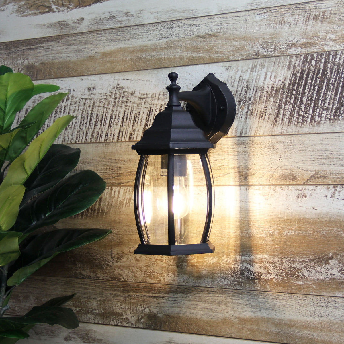 Traditional Outdoor Wall Light - Highgate Down Black