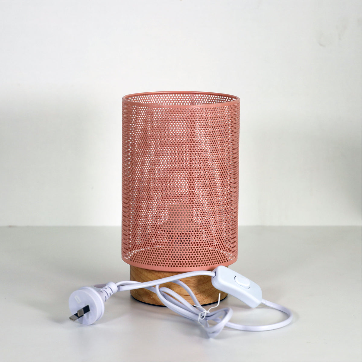 Mesh Bedside Lamp in Pink - Lenny Pink