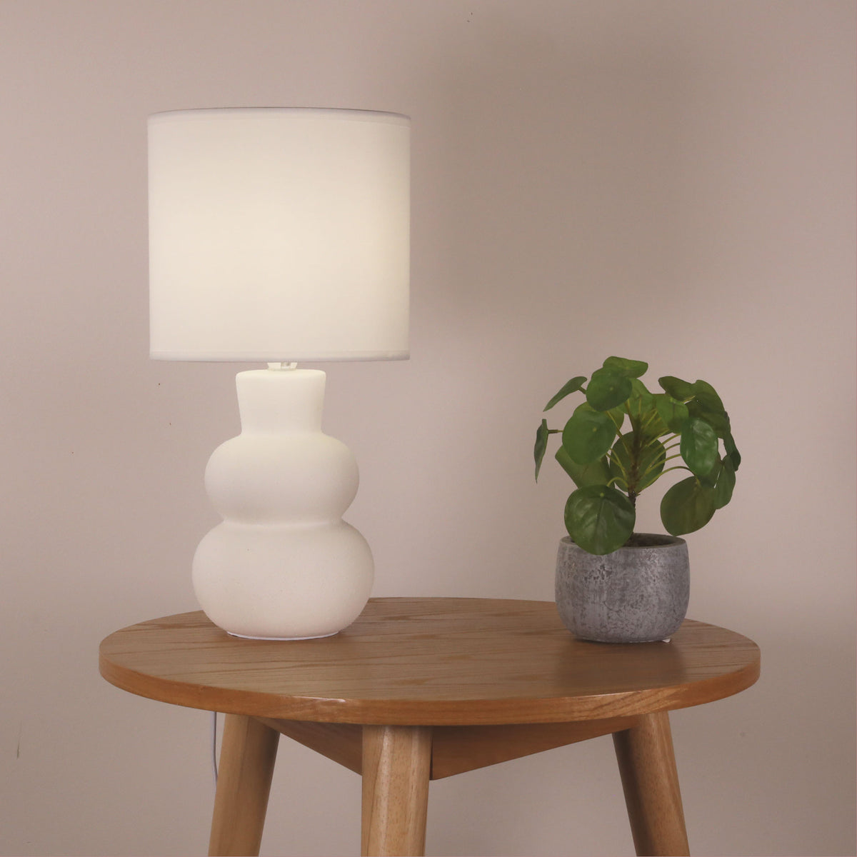 White Ceramic Table Lamp - Holla White