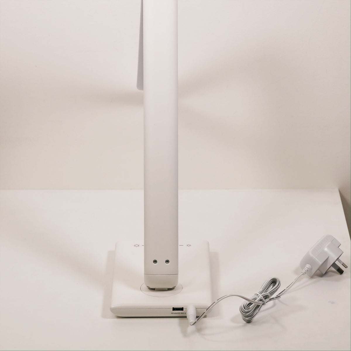 Touch Dimming LED Lamp with USB Port - Luke White