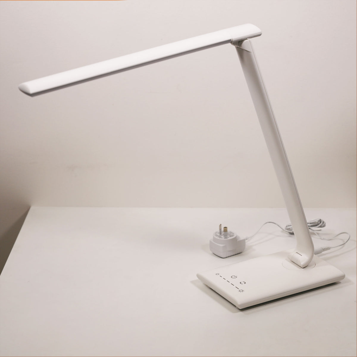 Touch Dimming LED Lamp with USB Port - Luke White