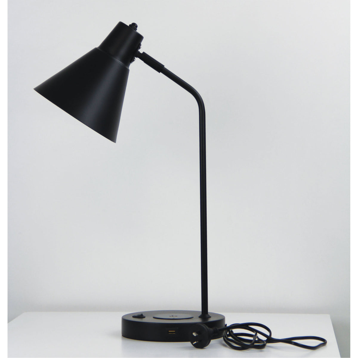 Black Desk Lamp with USB and Wireless Charging - Targa Black