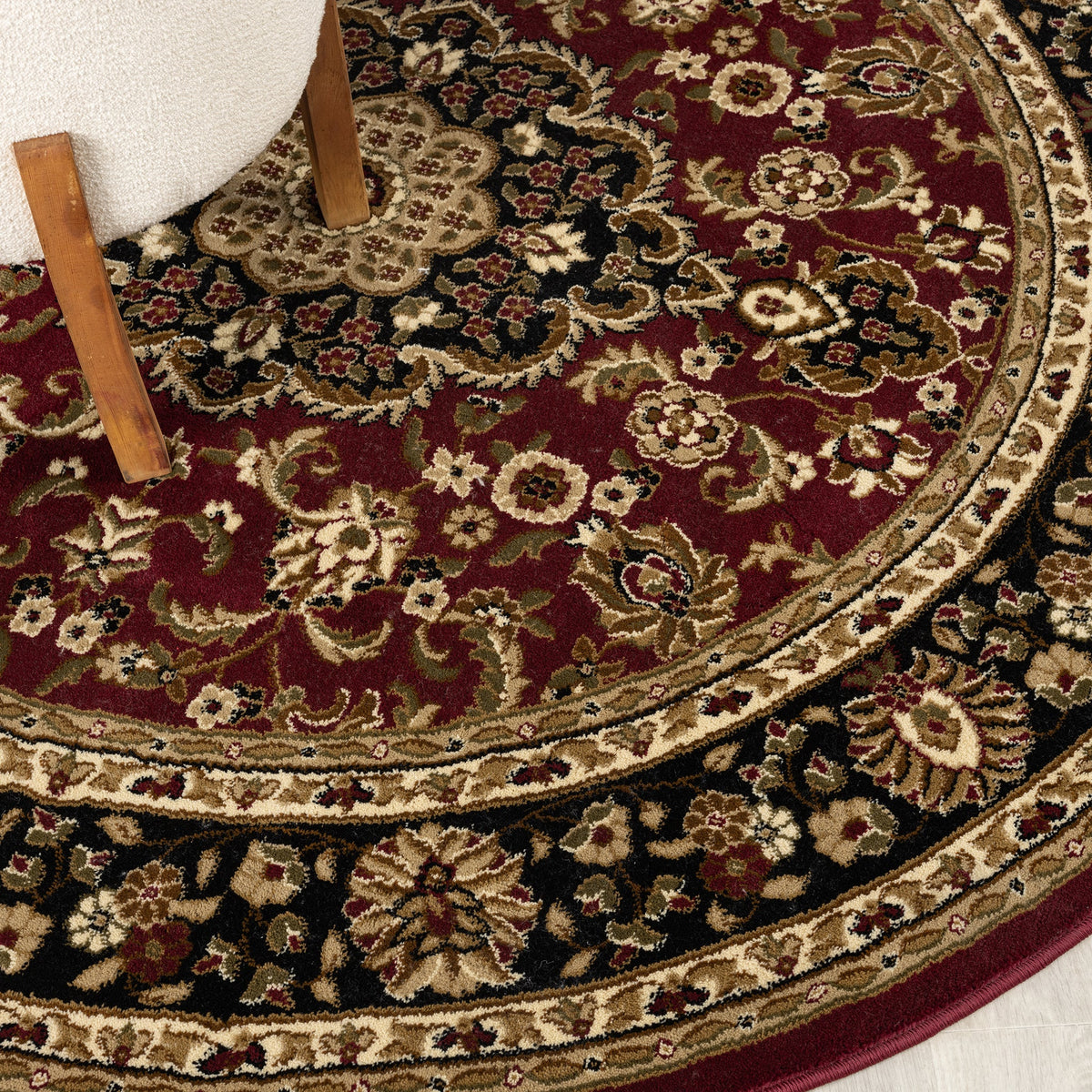 Royal 524 Red Traditional, Classic Round Rug