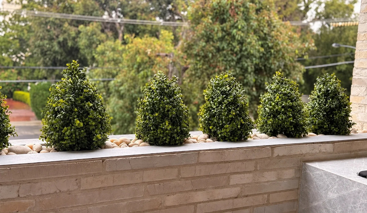 UV Resistant Artificial Planting Topiary & Spike 75cm Width 40cm