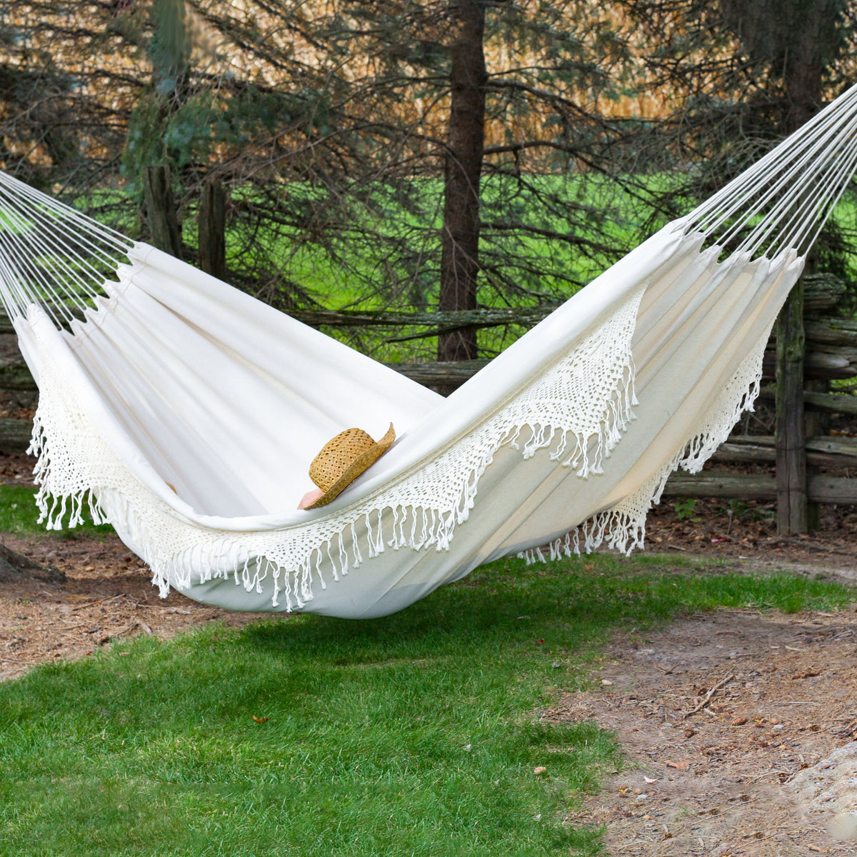 Vivere Deluxe Brazilian Style Cotton Hammock (Double) - Natural