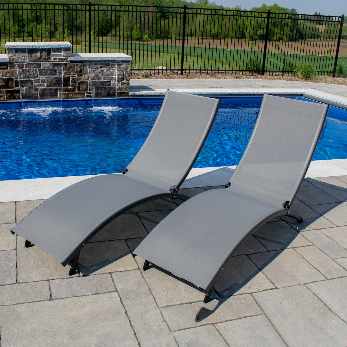Vivere Coral Springs Phifer & Aluminum Outdoor Pool Lounger Set (3pc) - Grey on Matte Black