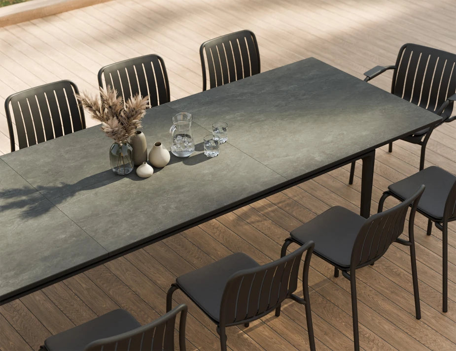 Arken Table - Outdoor - Extendable - Charcoal - Basalt Ceramic Top