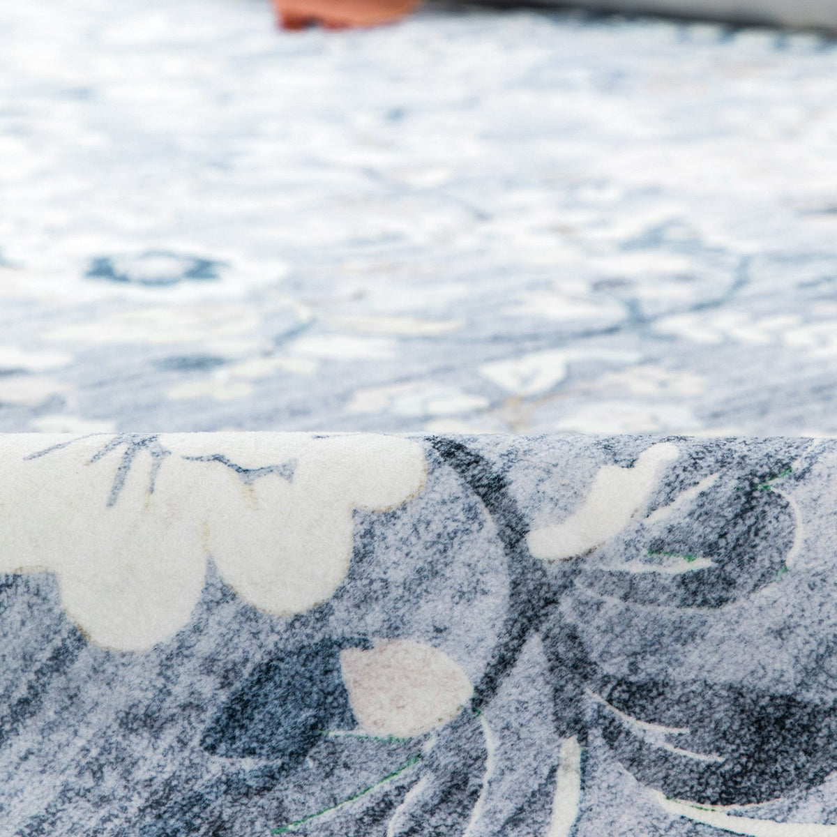 Lizzie Botanical Washable Rug - Sky Blue