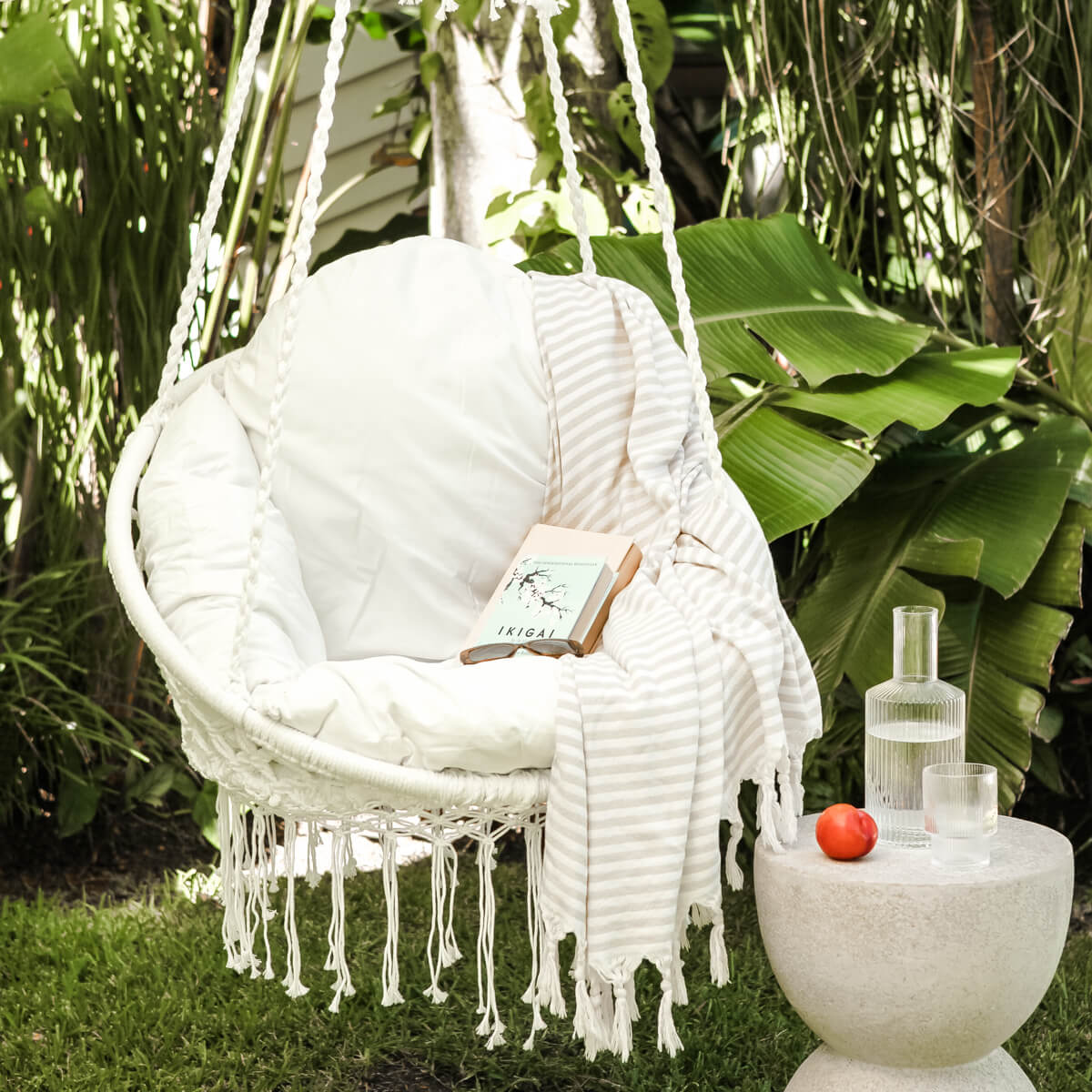 Vivere Deluxe Macrame Chair With Fringe - White