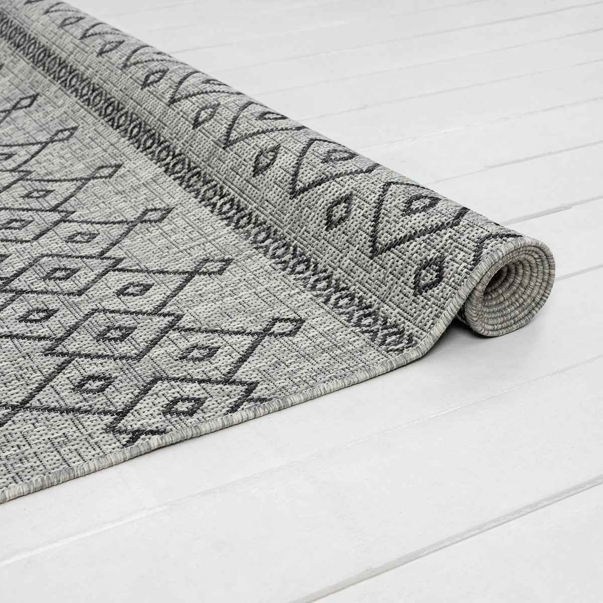Alfresco 423 Lava Indoor Outdoor Indoor/Outdoor, Flatweave Hallway Runner