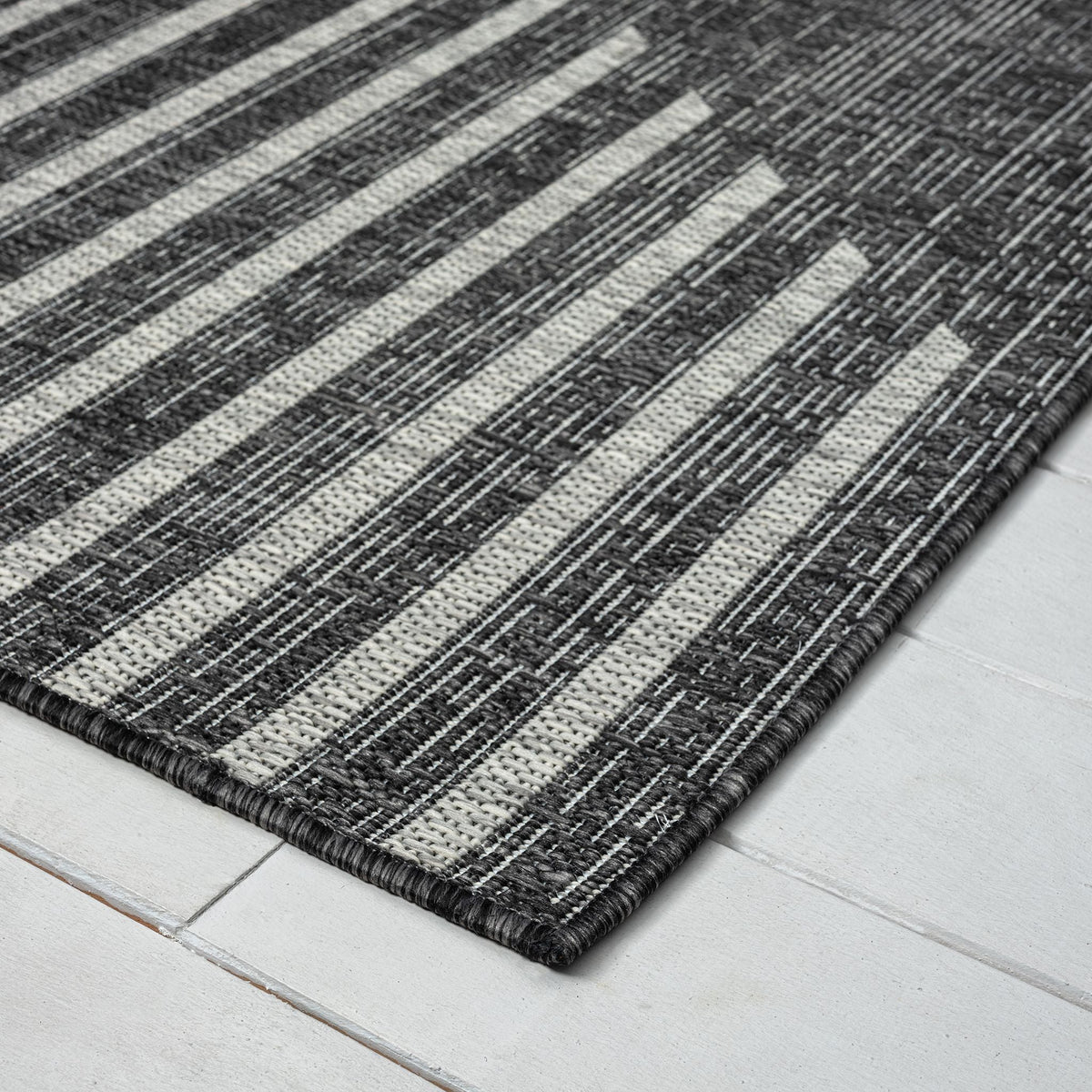 Alfresco 425 Ebony Indoor Outdoor Indoor/Outdoor, Flatweave Hallway Runner