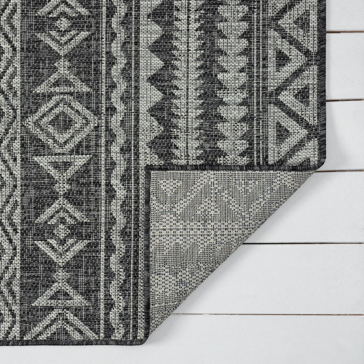 Alfresco 421 Charcoal Indoor Outdoor Indoor/Outdoor, Flatweave Hallway Runner