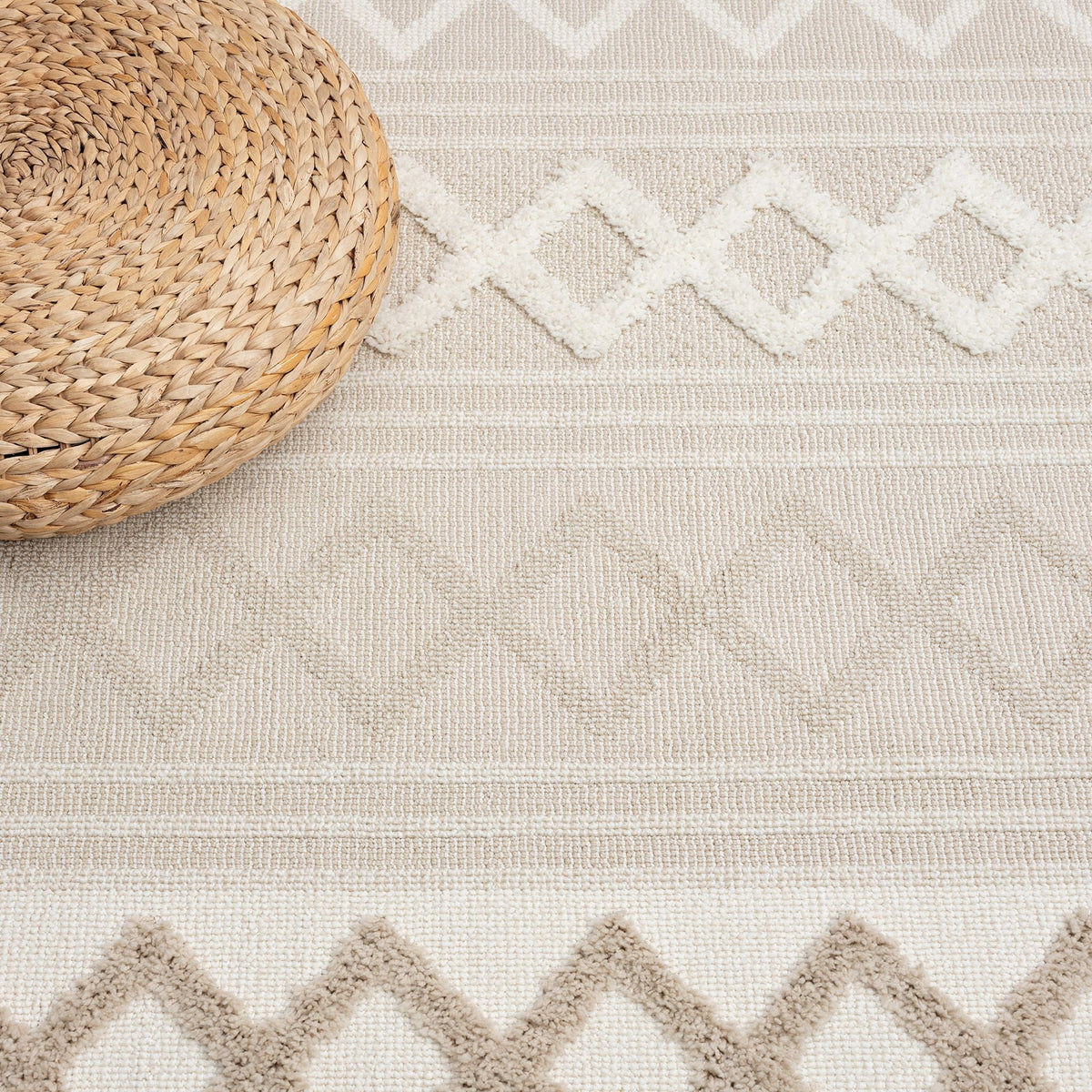 Cottage 542 Fawn Geometric Round Rug