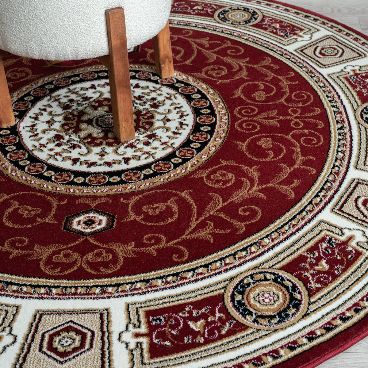 Estate 511 Red Traditional, Classic Round Rug