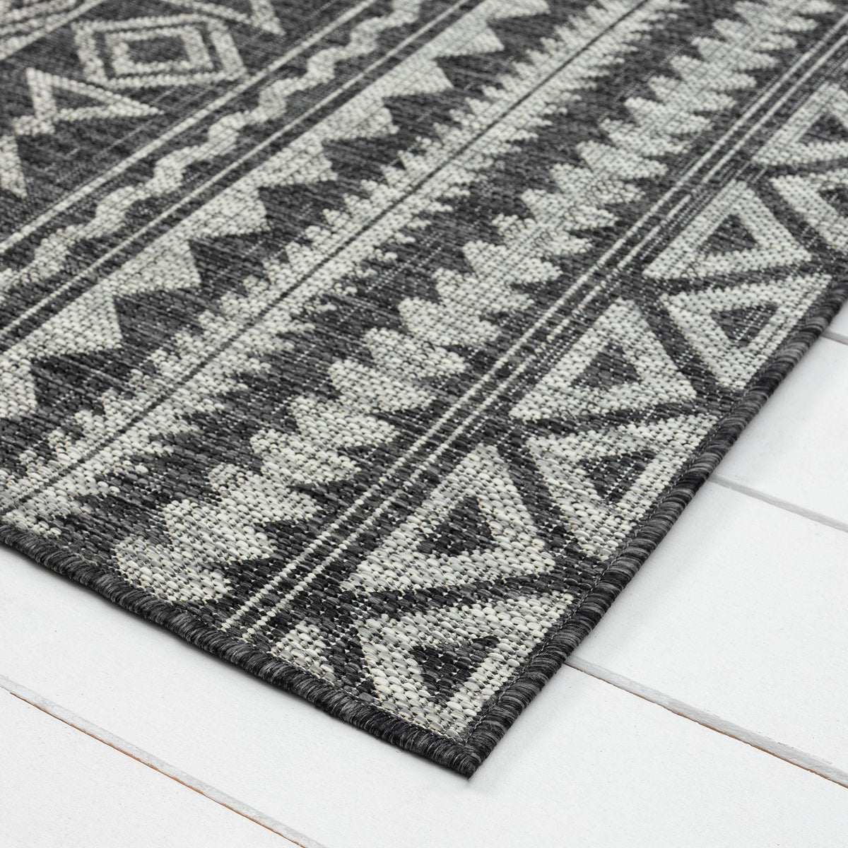 Alfresco 421 Charcoal Indoor Outdoor Indoor/Outdoor, Flatweave Hallway Runner