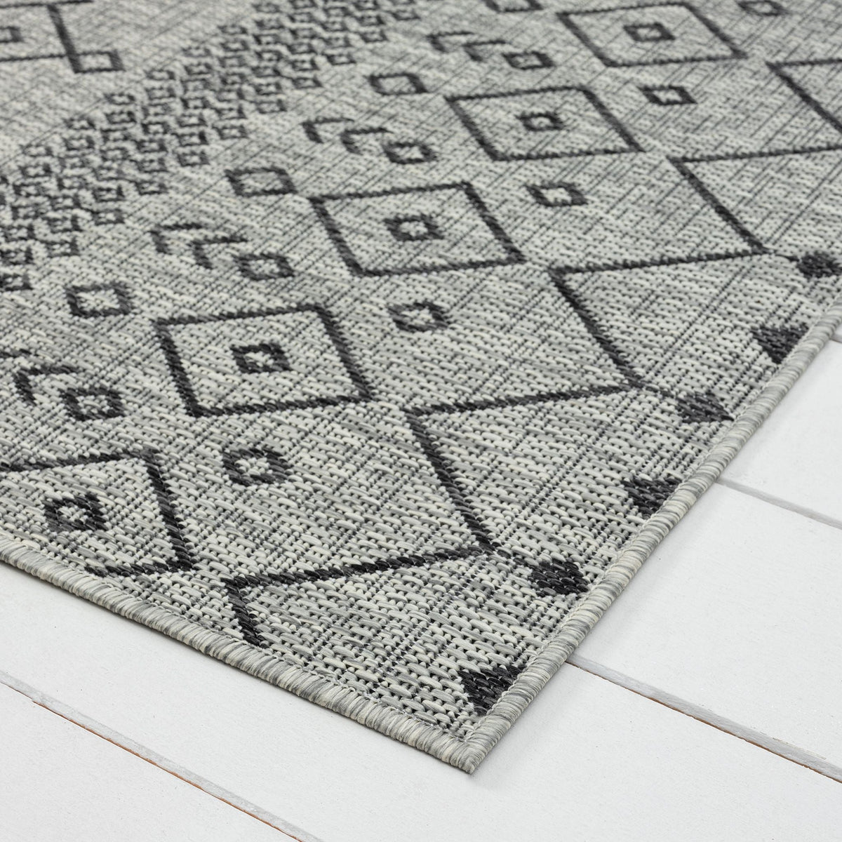 Alfresco 423 Lava Indoor Outdoor Indoor/Outdoor, Flatweave Hallway Runner