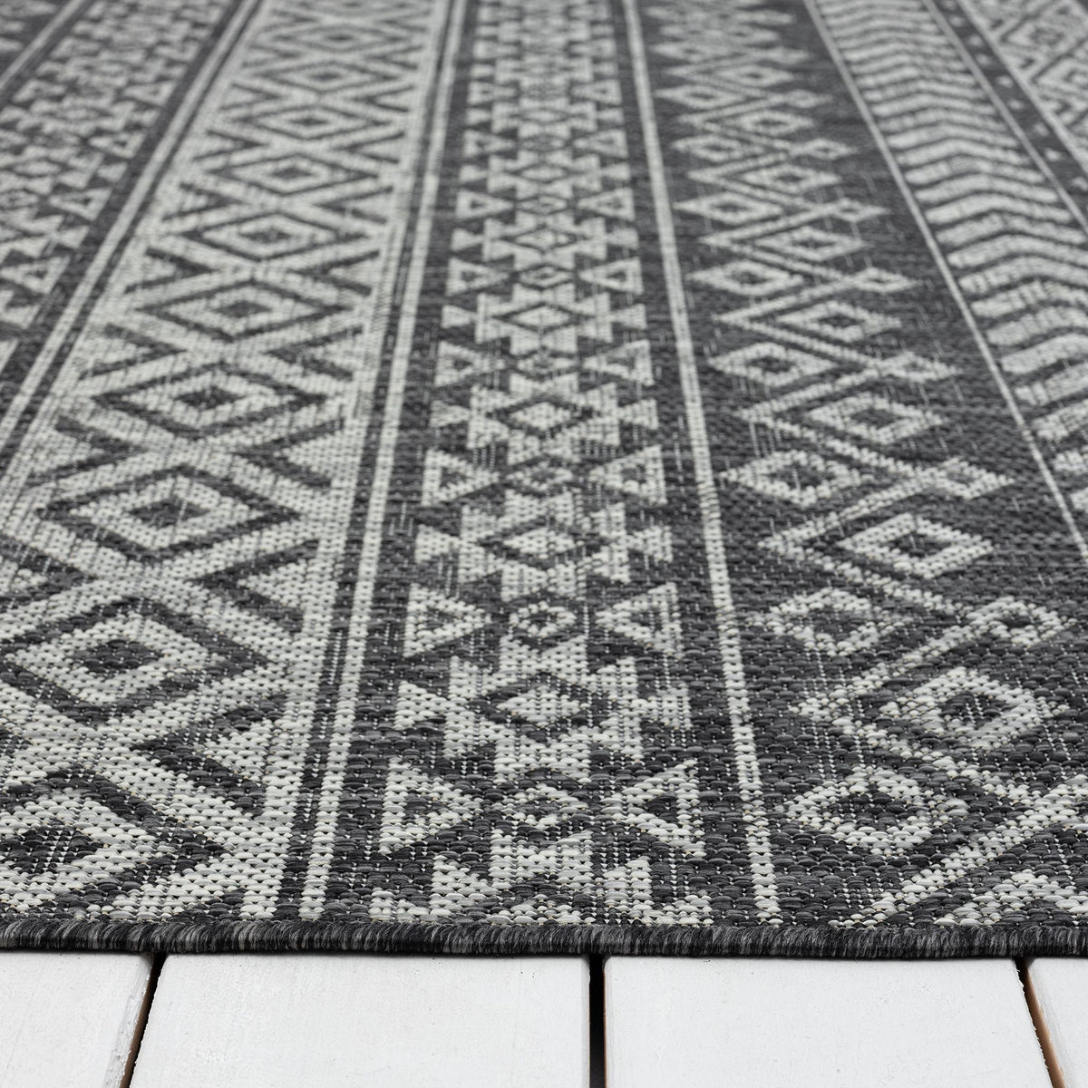 Alfresco 421 Charcoal Indoor Outdoor Indoor/Outdoor, Flatweave Hallway Runner