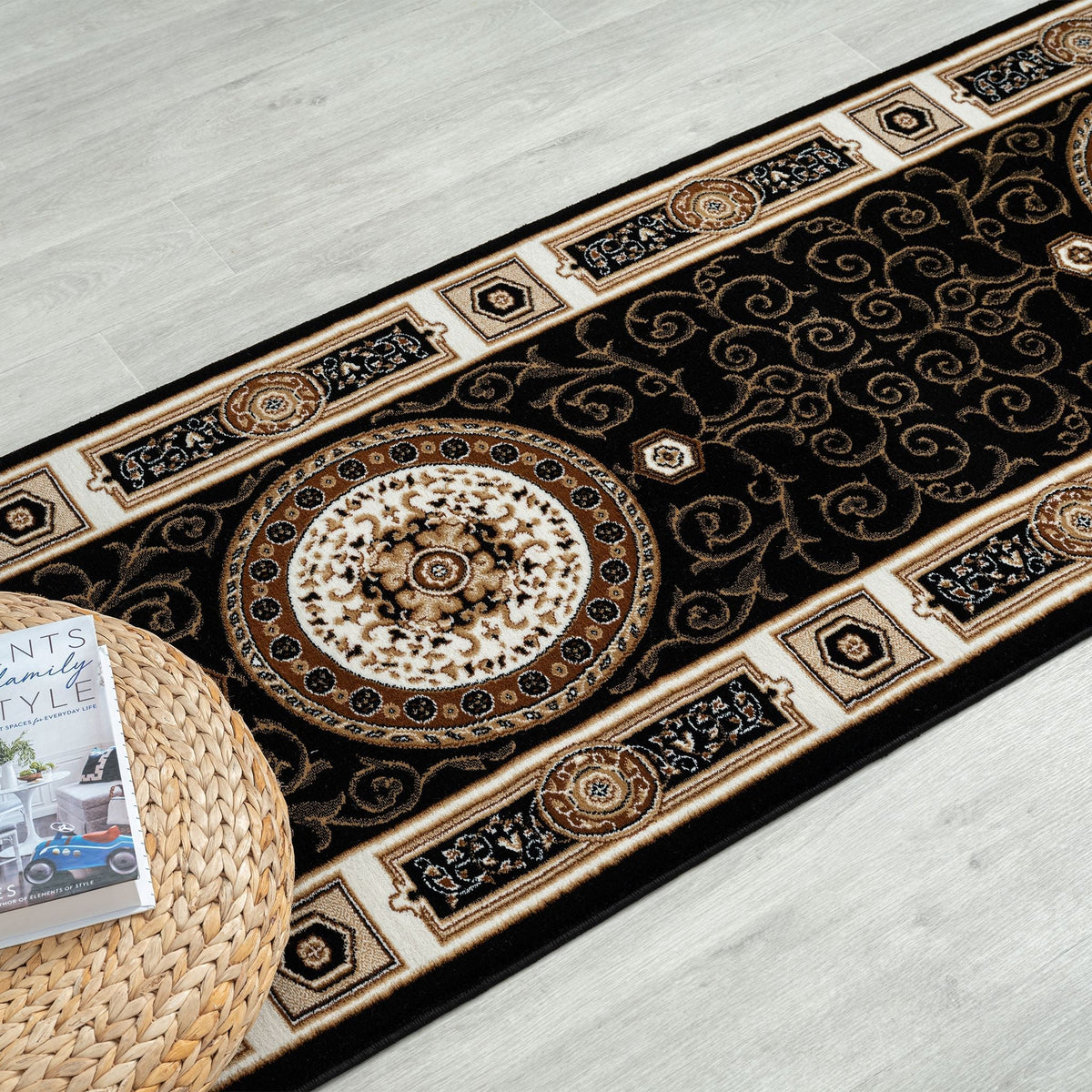 Estate 511 Black Traditional, Classic Hallway Runner