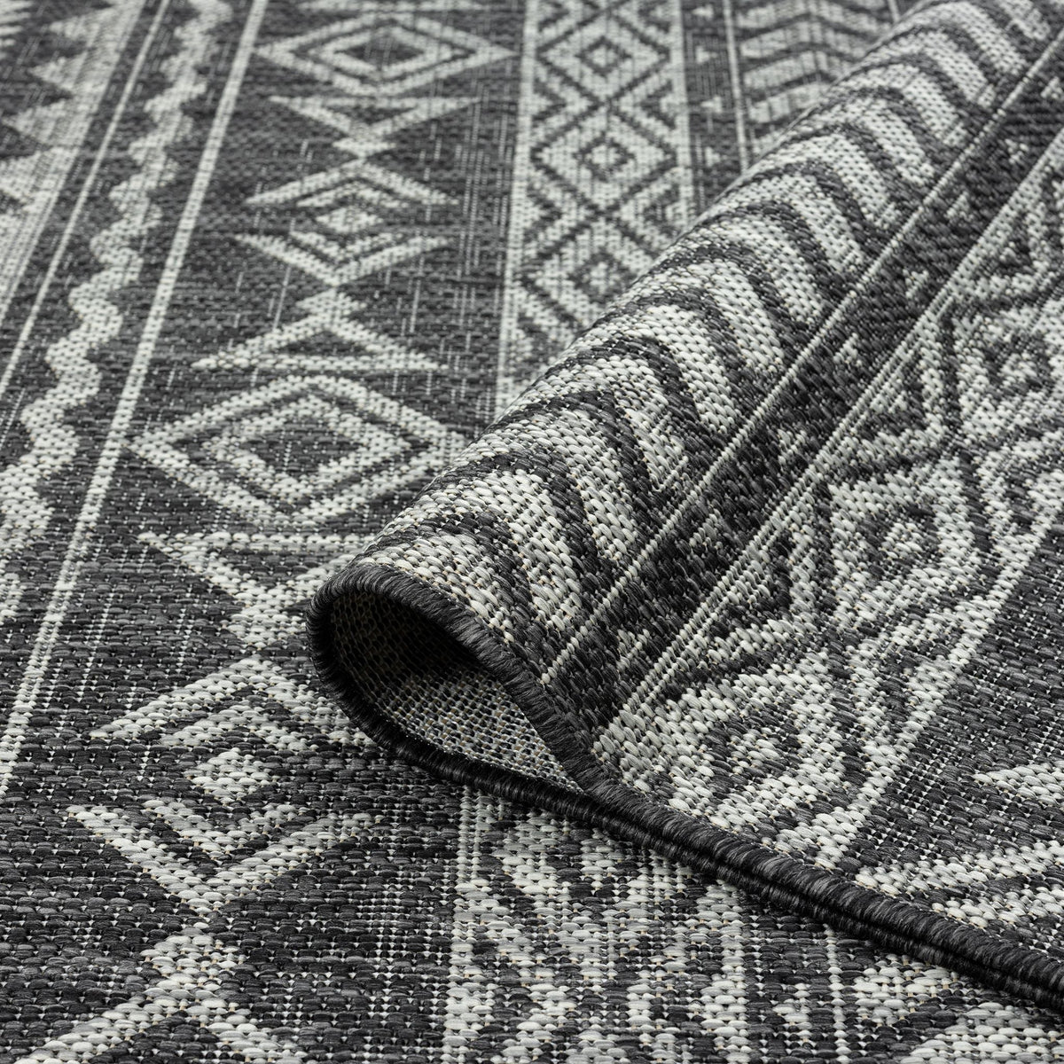 Alfresco 421 Charcoal Indoor Outdoor Indoor/Outdoor, Flatweave Hallway Runner