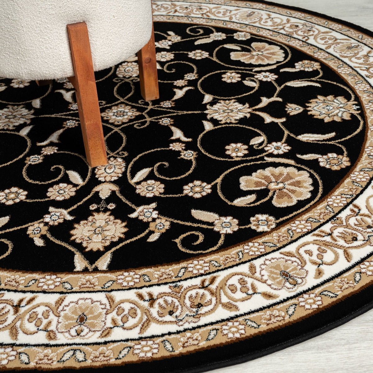 Estate 512 Black Traditional, Classic Round Rug