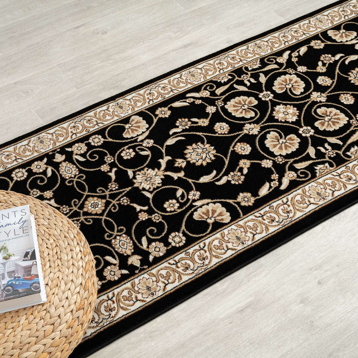 Estate 512 Black Traditional, Classic Hallway Runner